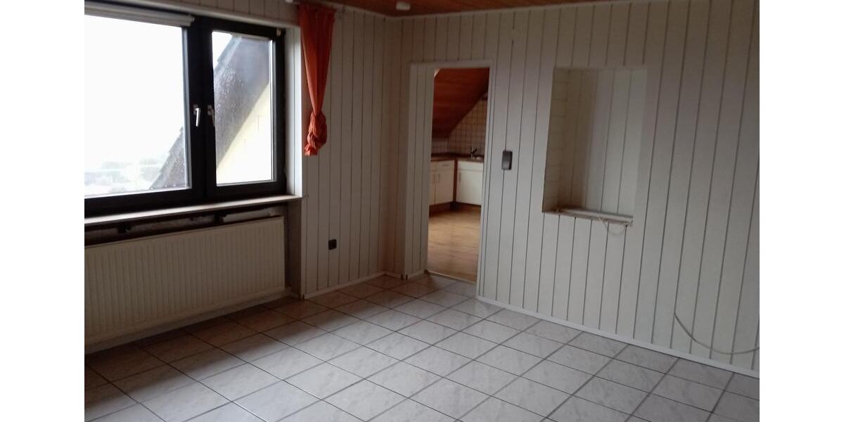 Dachgeschoßwohnung Homburg - 3 Zimmer, 65 m&sup2;, 450&euro; | Angebot:25992317