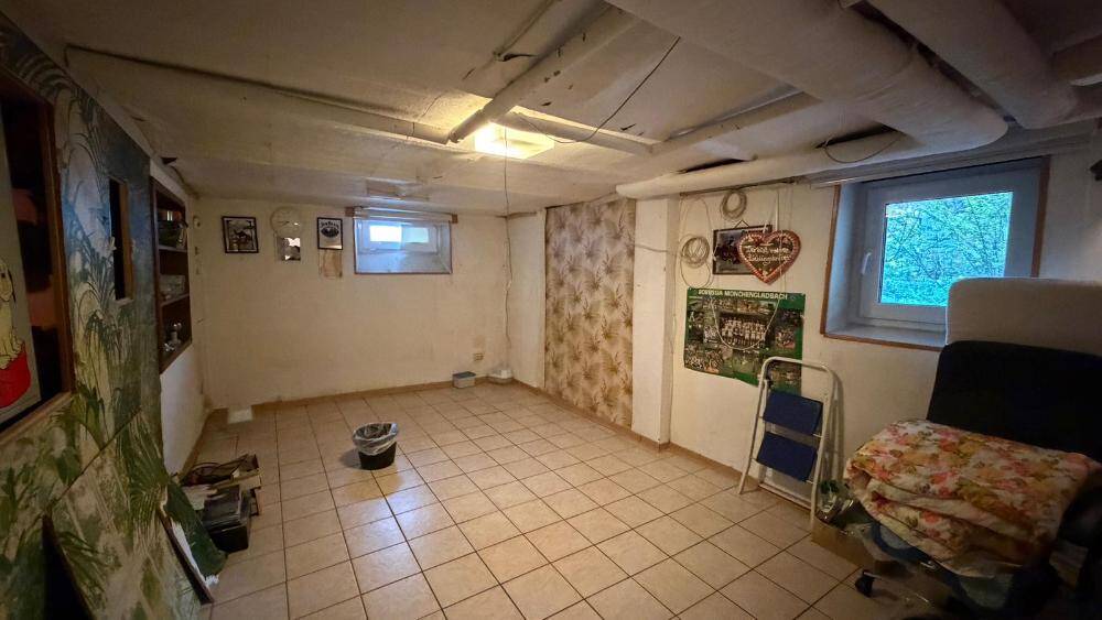 Einfamilienhaus Homburg Einöd - 4 Zimmer, 135 m&sup2;, 230.000&euro; | Angebot:25986443