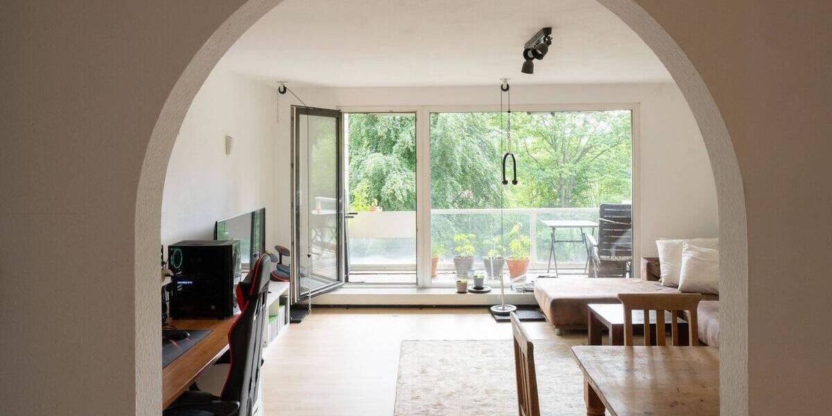 Etagenwohnung Saarbrücken St Johann - 2 Zimmer, 61 m&sup2;, 159.000&euro; | Angebot:26909623