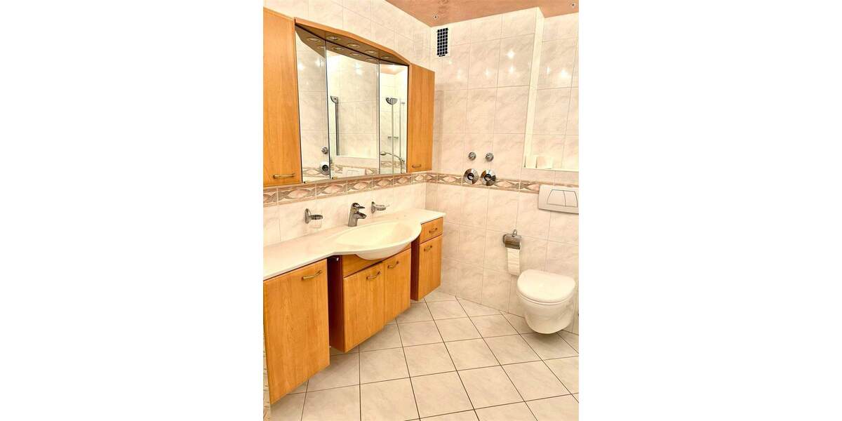 Etagenwohnung Saarbrücken Scheidt - 2 Zimmer, 77 m&sup2;, 149.000&euro; | Angebot:25701158