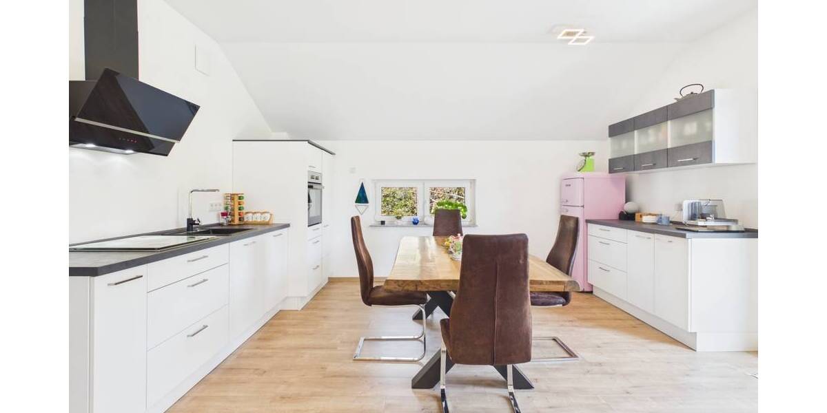Mehrfamilienhaus, Wohnhaus Illingen / Hüttigweiler Hüttigweiler - 6 Zimmer, 181 m&sup2;, 580.000&euro; | Angebot:26500250