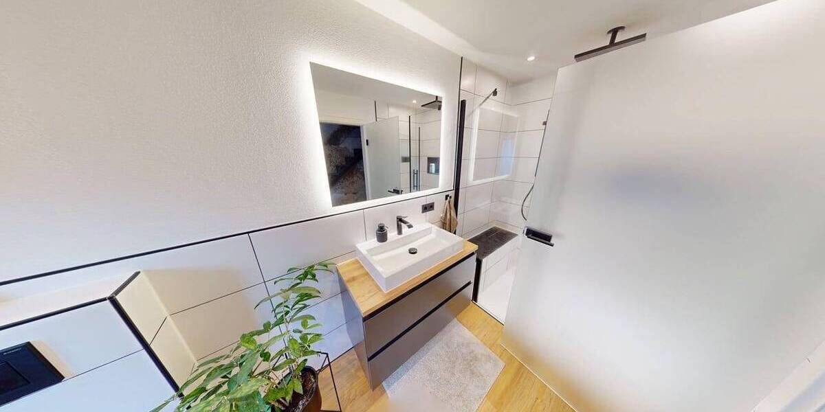 Einfamilienhaus Schiffweiler - 3 Zimmer, 95 m&sup2;, 199.000&euro; | Angebot:25984455