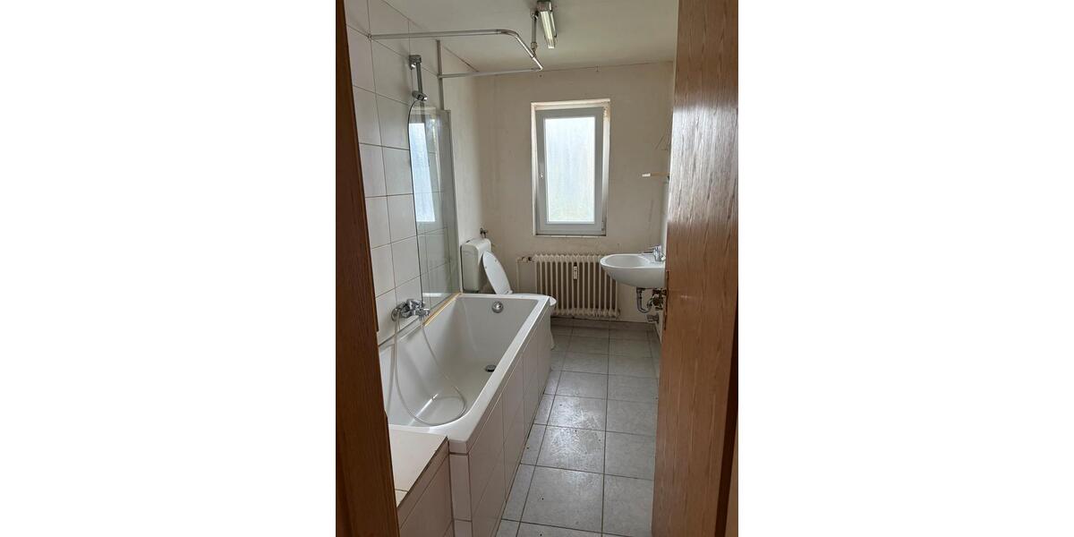 Dachgeschoßwohnung Friedrichsthal - 4 Zimmer, 90 m&sup2;, 750&euro; | Angebot:24651021