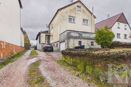 Haus Eppelborn - 4 Zimmer, 180 m&sup2;, 155.000&euro; | Angebot:26887960
