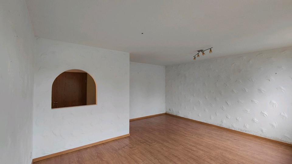 Erdgeschoßwohnung Breitenbach - 2 Zimmer, 84 m&sup2;, 125.000&euro; | Angebot:26271312