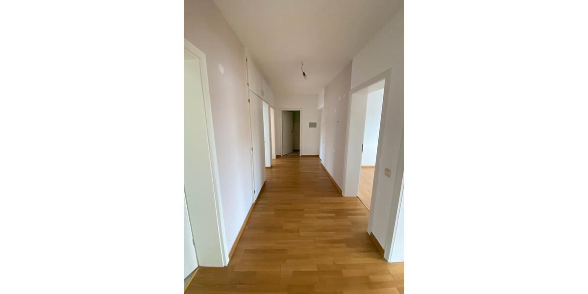 Etagenwohnung Homburg - 4 Zimmer, 100 m&sup2;, 850&euro; | Angebot:26680243