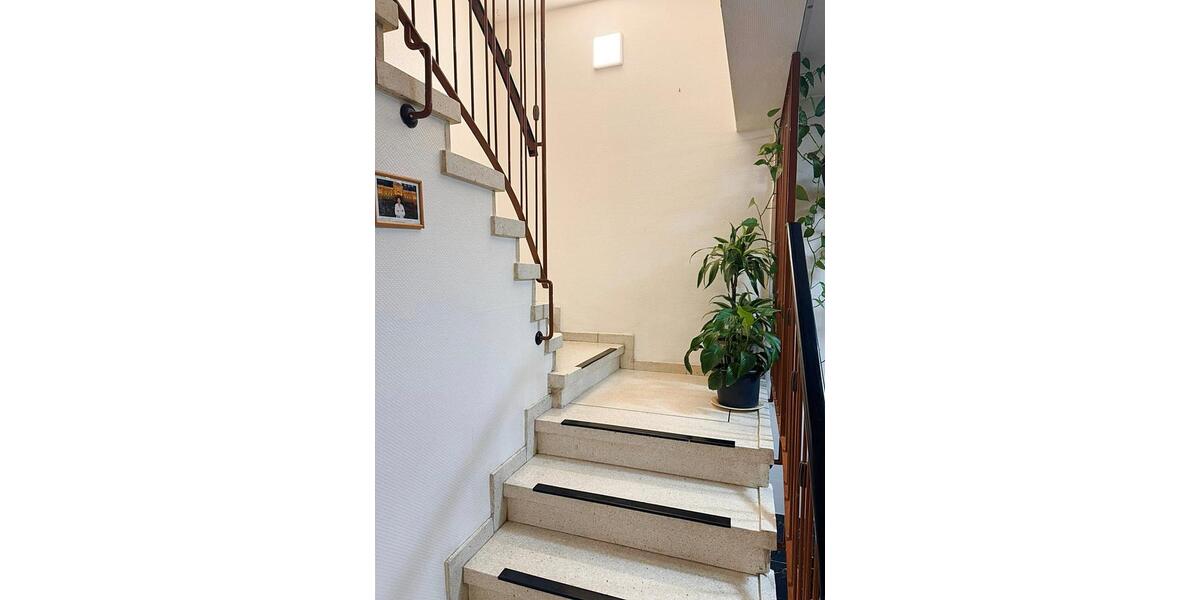 Reihenhaus Saarbrücken St. Arnual - 8 Zimmer, 170 m&sup2;, 290.000&euro; | Angebot:26114552