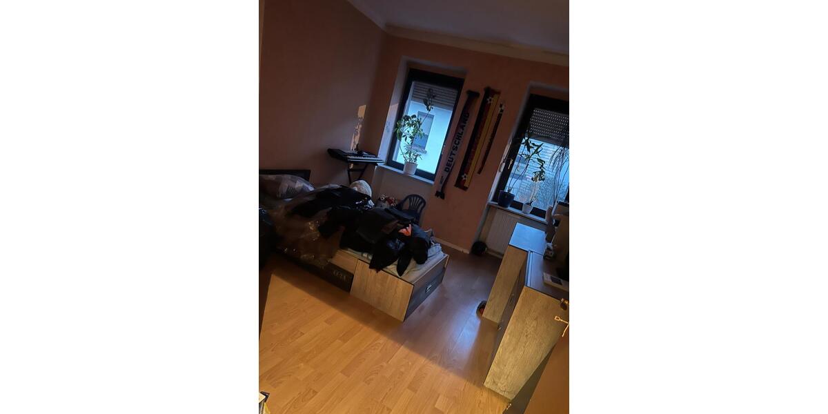 Etagenwohnung Neunkirchen - 4 Zimmer, 110 m&sup2;, 820&euro; | Angebot:25994663