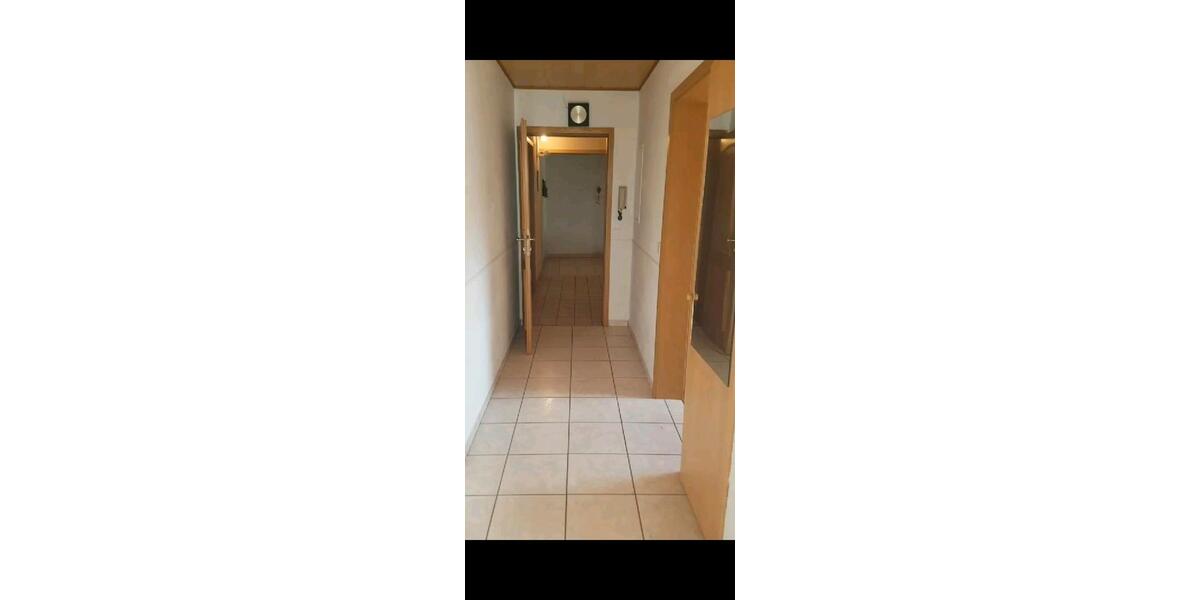 Dachgeschoßwohnung Eppelborn - 1 Zimmer, 60 m&sup2;, 500&euro; | Angebot:25350181