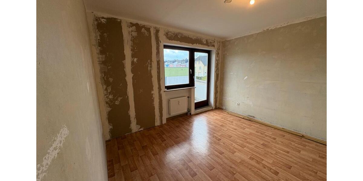 Etagenwohnung Saarbrücken Malstatt - 3 Zimmer, 75 m&sup2;, 150.000&euro; | Angebot:25159367