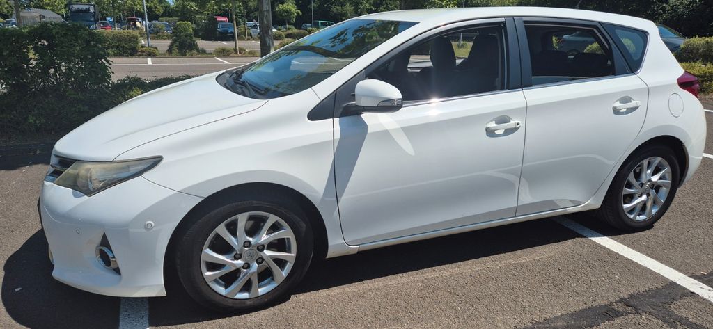 Toyota Auris 193.000 km 5.899 &euro; Marpingen 66646