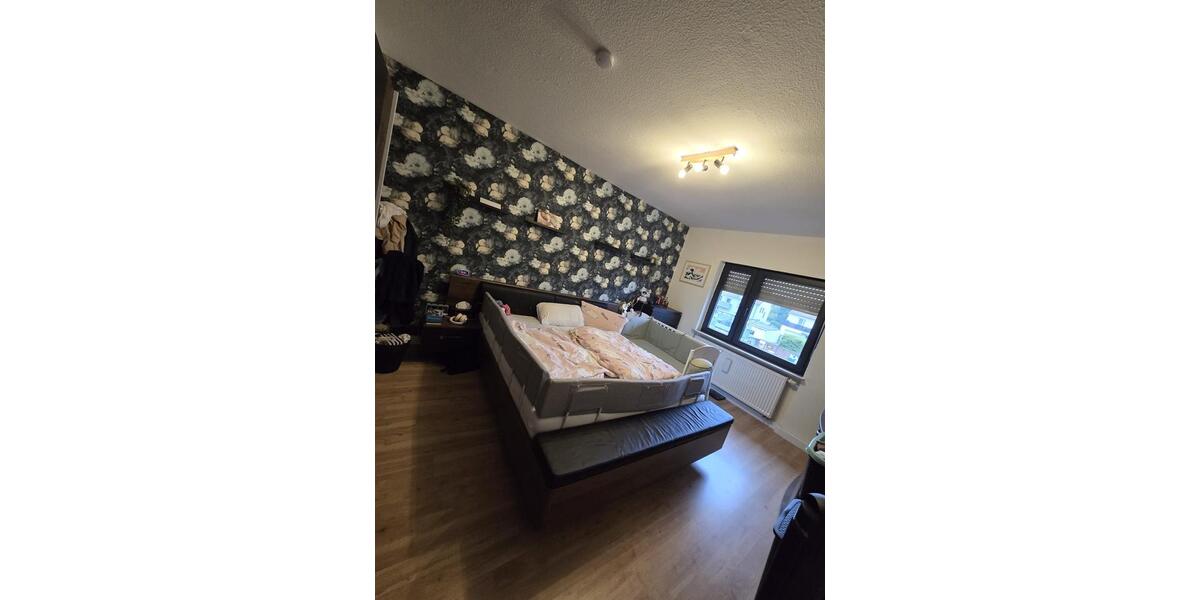 Etagenwohnung Homburg - 3 Zimmer, 83 m&sup2;, 899&euro; | Angebot:25960922