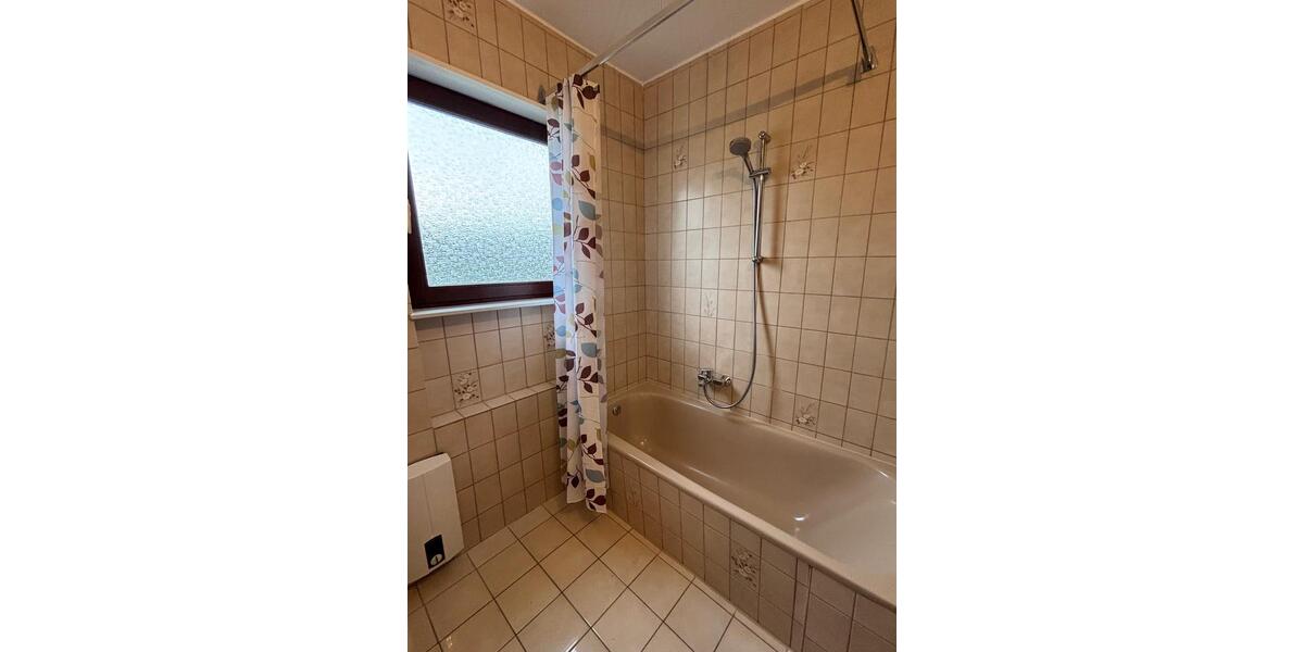 Etagenwohnung Saarbrücken Malstatt - 3 Zimmer, 75 m&sup2;, 150.000&euro; | Angebot:25159367