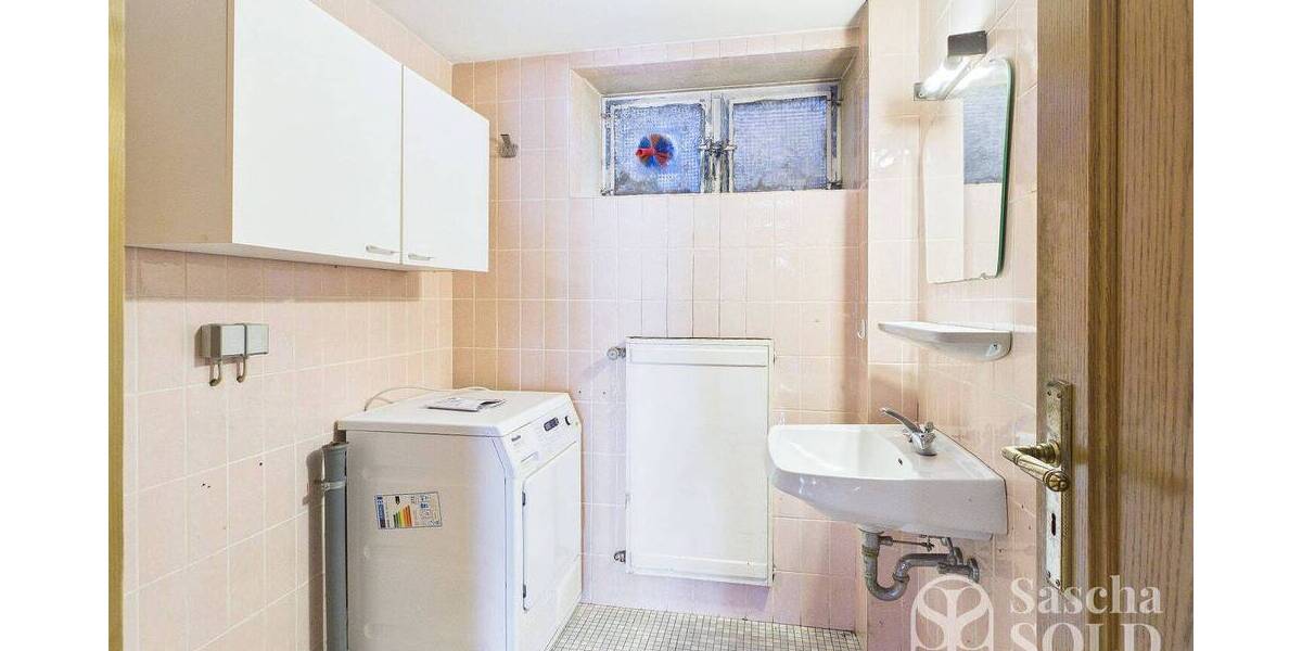 Großzügige Liegenschaft in ruhiger Waldrandlage - Pool, Sauna, Wintergarten, Balkon u. Doppelgarage - Einfamilienhaus Spiesen-Elversberg Elversberg | Angebot:26178654