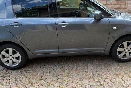 Suzuki Swift 69.863 km 4.500 &euro; Henschtal 66909