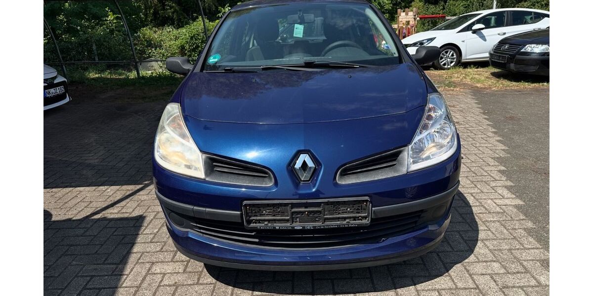 Renault Clio 230.333 km 1.699 &euro; Homburg 66424