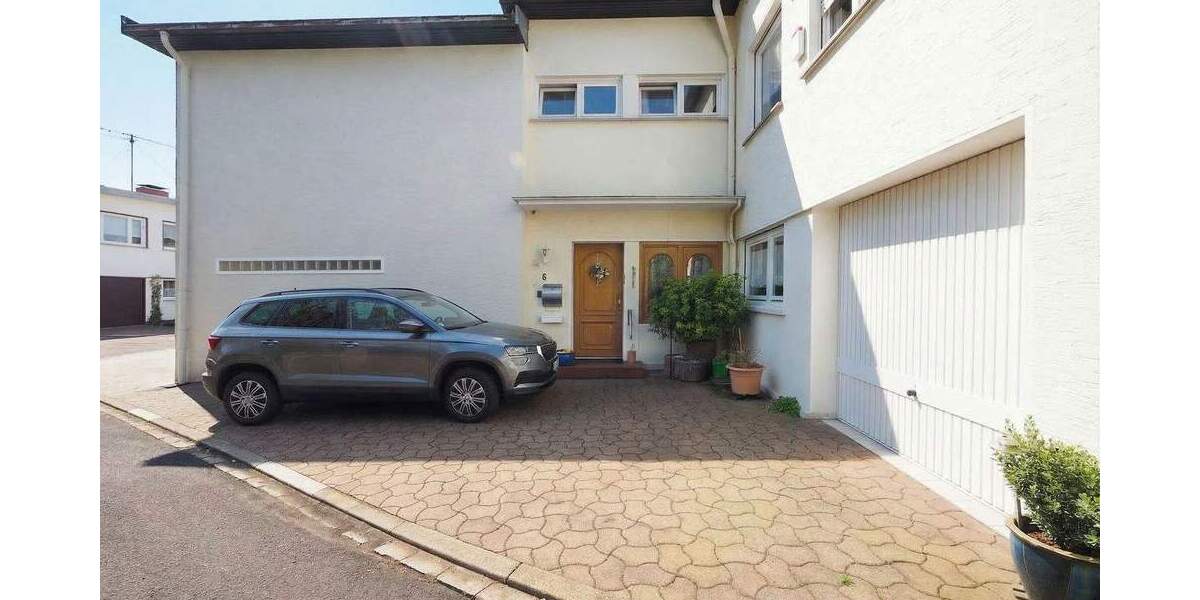 Reihenmittelhaus Saarbrücken Brebach-Fechingen - 6 Zimmer, 158 m&sup2;, 329.000&euro; | Angebot:25898346