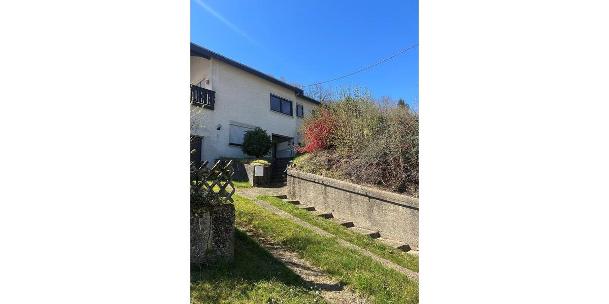 Einfamilienhaus Homburg - 11 Zimmer, 165 m&sup2;, 289.000&euro; | Angebot:26265842