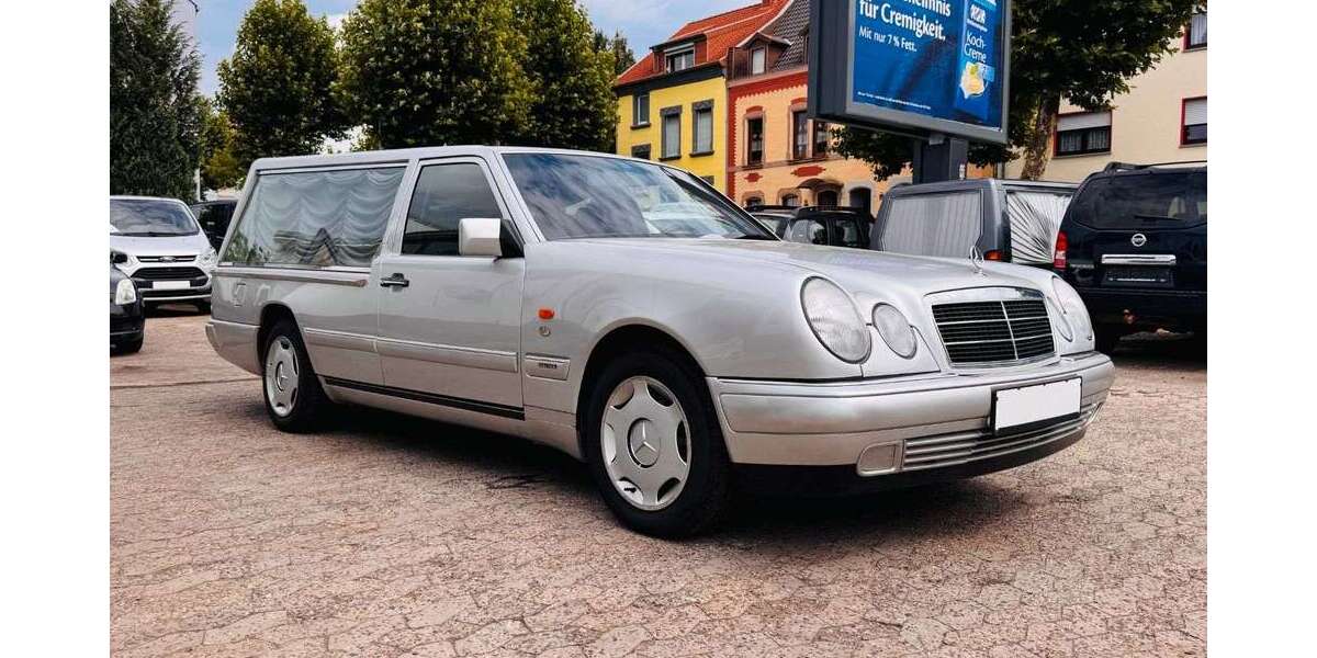 Mercedes-Benz 200 50.000 km 9.900 &euro; Saarbrücken 66115