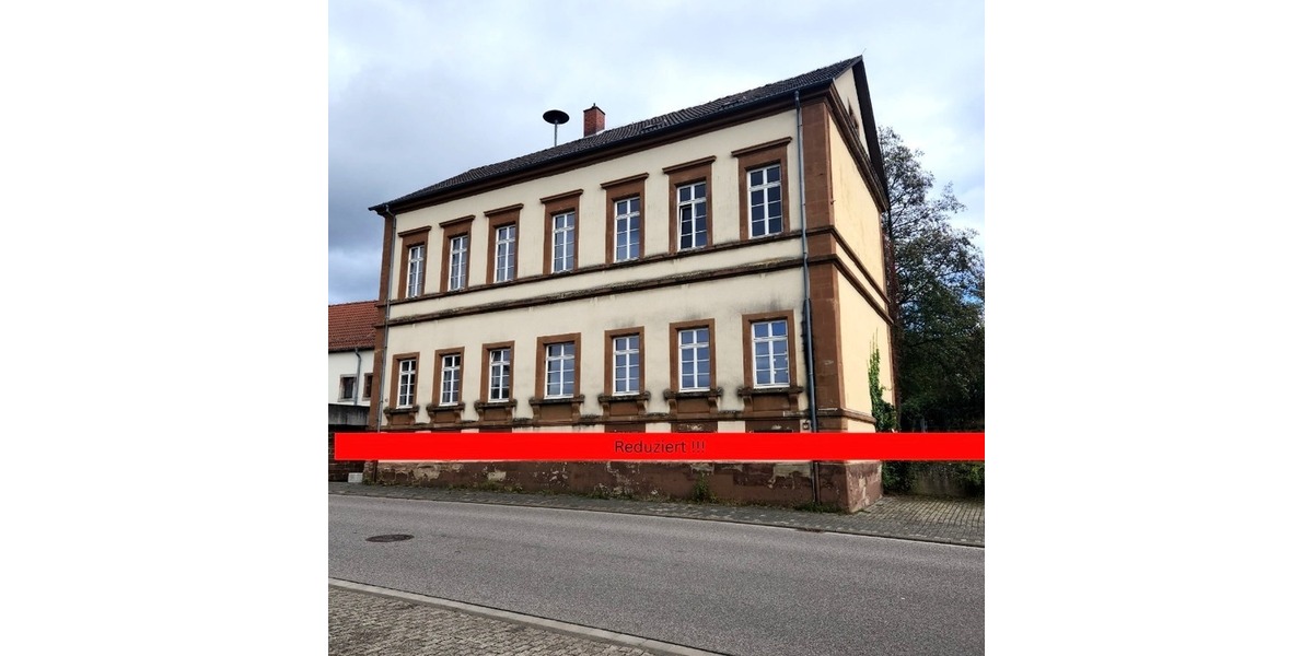 Top-Renditeobjekt: 5 Wohneinheiten im historischen Schulhaus mit großem Entwicklungspotenzial - Mehrfamilienhaus, Wohnhaus Althornbach Bödingerhof | Angebot:24700023
