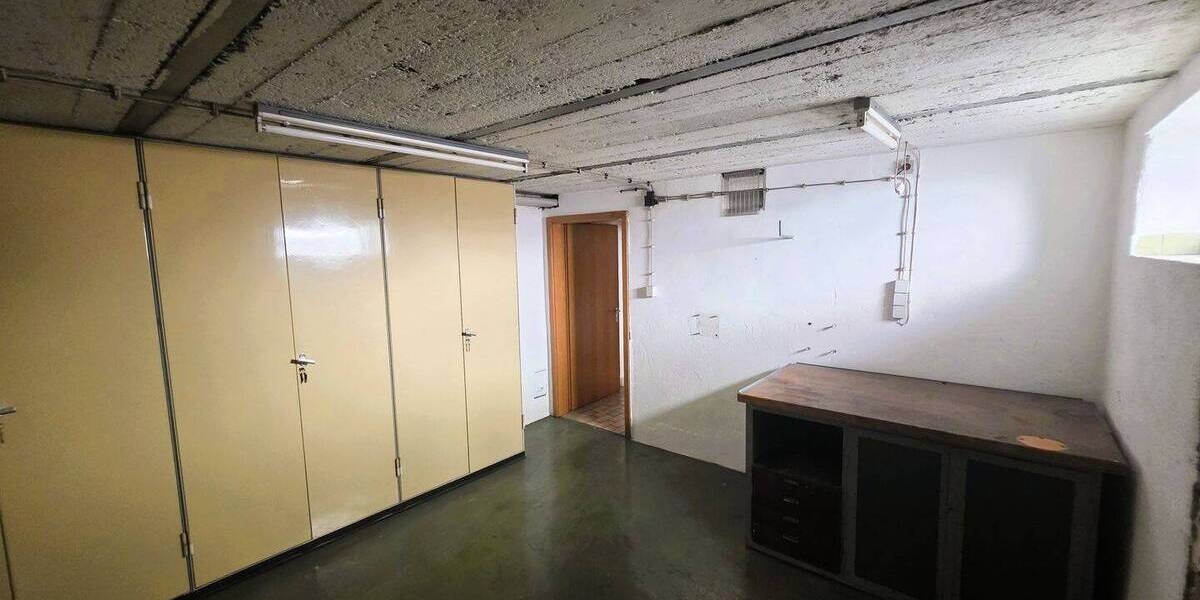 Mehrfamilienhaus, Wohnhaus Quierschied - 7 Zimmer, 170 m&sup2;, 225.000&euro; | Angebot:26804399