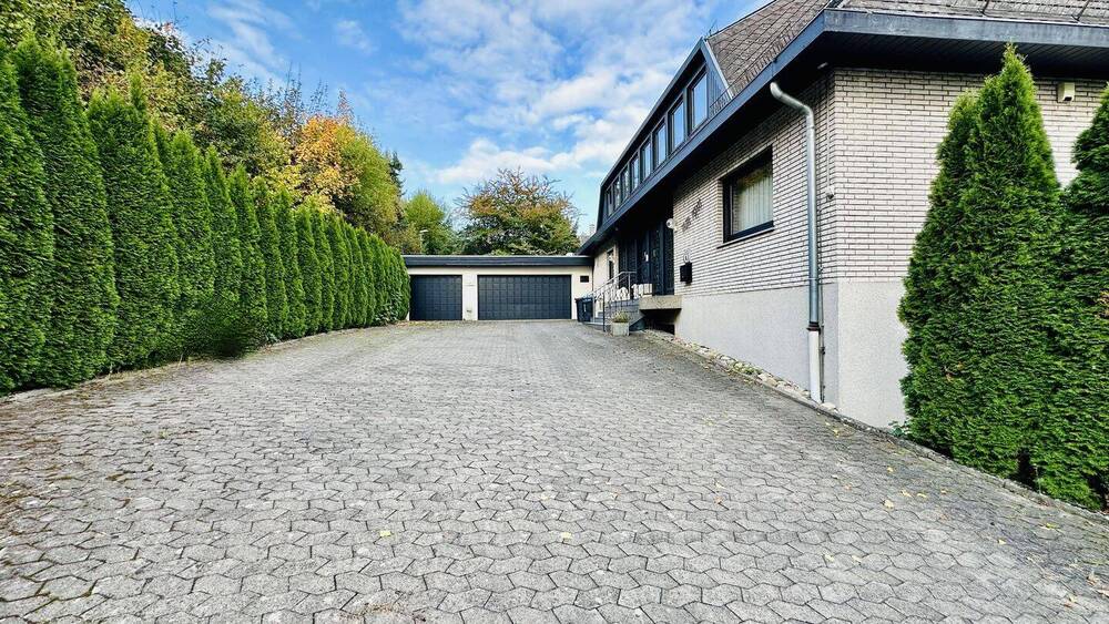 Mehrfamilienhaus, Wohnhaus Illingen - 9 Zimmer, 373 m&sup2;, 459.000&euro; | Angebot:25686397