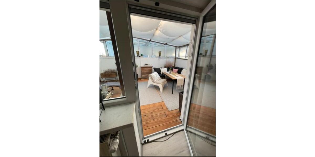 Dachgeschoßwohnung Homburg - 4 Zimmer, 110 m&sup2;, 950&euro; | Angebot:25989372