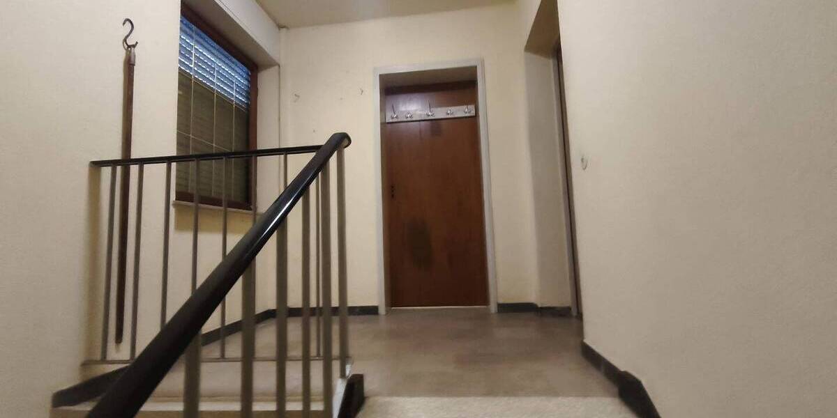 Attraktives Zweifamilienhaus in ruhiger Lage - Mehrfamilienhaus, Wohnhaus Schiffweiler Landsweiler | Angebot:26146960