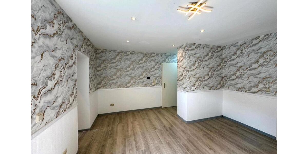 Erdgeschoßwohnung Schiffweiler - 3 Zimmer, 65 m&sup2;, 650&euro; | Angebot:25724882