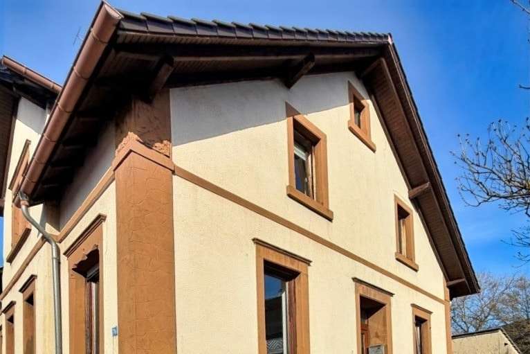 Einfamilienhaus Homburg - 6 Zimmer, 180 m&sup2;, 285.000&euro; | Angebot:25884238