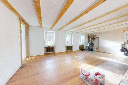 Haus Waldfischbach - 7 Zimmer, 130 m&sup2;, 119.000&euro; | Angebot:25998505