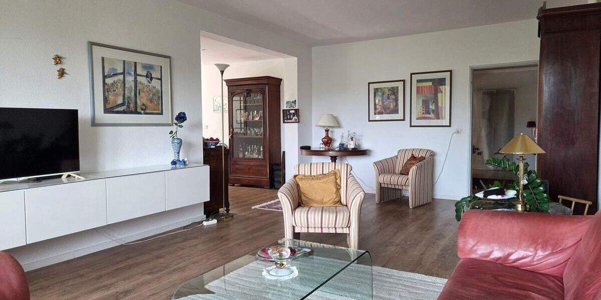 Etagenwohnung Saarbrücken Eschberg - 5 Zimmer, 125 m&sup2;, 277.500&euro; | Angebot:25663079