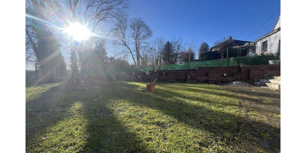 Einfamilienhaus Neunkirchen Innenstadt - 6 Zimmer, 210 m&sup2;, 395.000&euro; | Angebot:25755189