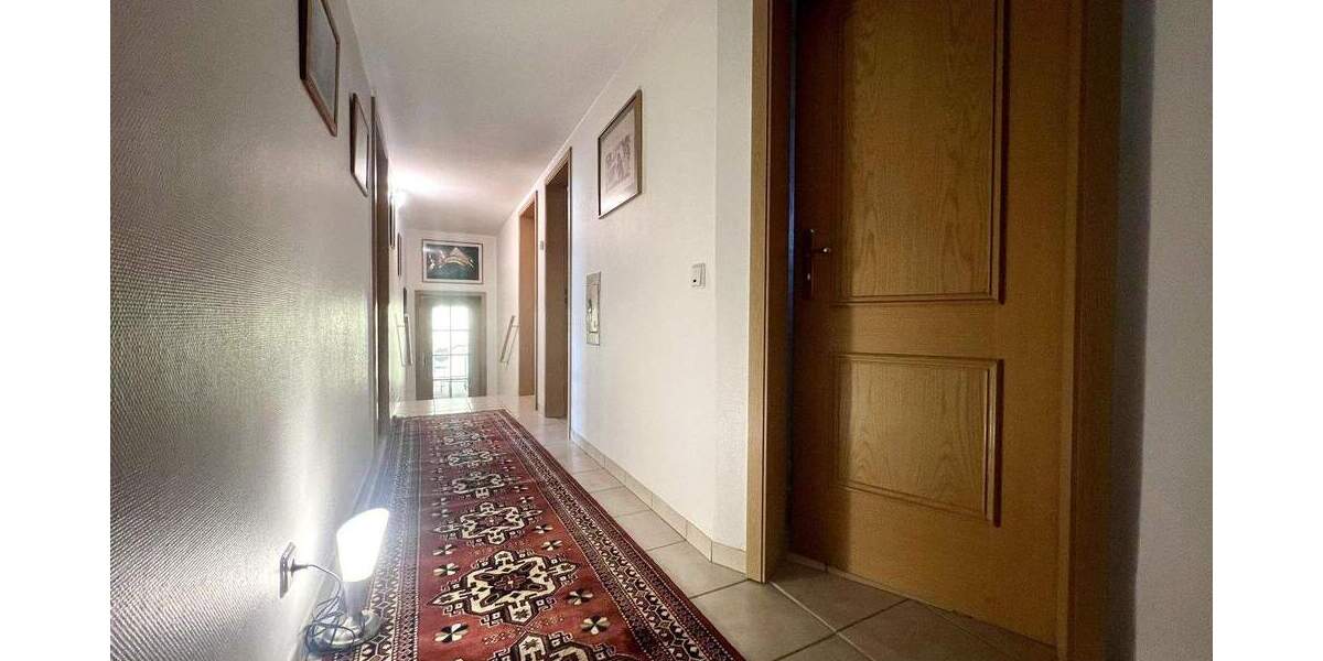 Einfamilienhaus Neunkirchen Innenstadt - 6 Zimmer, 210 m&sup2;, 395.000&euro; | Angebot:25755189