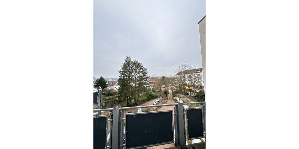 Etagenwohnung Saarbrücken / Malstatt Malstatt - 4 Zimmer, 106 m&sup2;, 800&euro; | Angebot:26894696