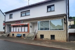 Wohn- und Geschäftshaus mit CaféLadenfläche und zwei Wohneinheiten in Steinbach am Glan - Mehrfamilienhaus, Wohnhaus Steinbach am Glan | Angebot:27159246
