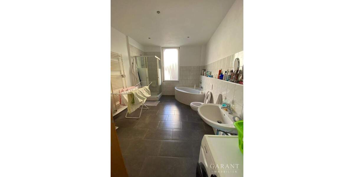 Mehrfamilienhaus, Wohnhaus Neunkirchen Innenstadt - 8 Zimmer, 215 m&sup2;, 340.000&euro; | Angebot:25682630