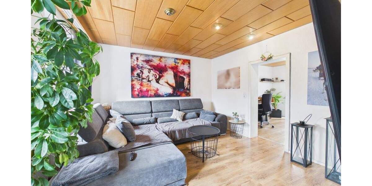 Doppelhaushälfte Schiffweiler - 5 Zimmer, 111 m&sup2;, 160.000&euro; | Angebot:25835461