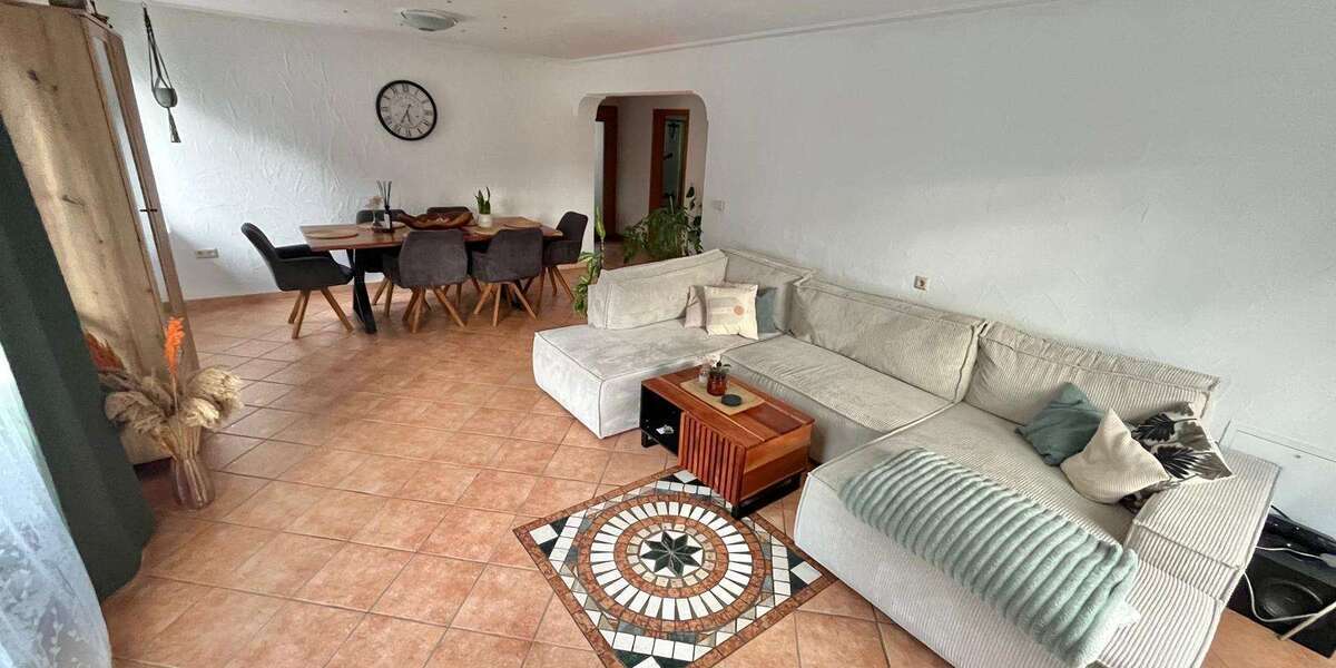 Einfamilienhaus Contwig - 8 Zimmer, 223 m&sup2;, 299.000&euro; | Angebot:23355470