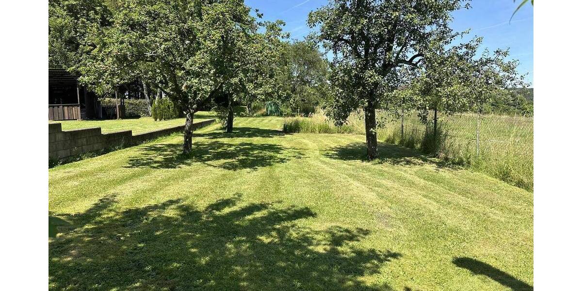 Einfamilienhaus Berschweiler bei Baumholder - 7 Zimmer, 239 m&sup2;, 290.000&euro; | Angebot:25739299