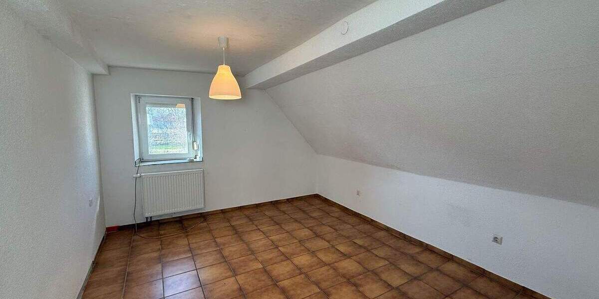 Einfamilienhaus Erzenhausen - 5 Zimmer, 125 m&sup2;, 189.000&euro; | Angebot:25689463