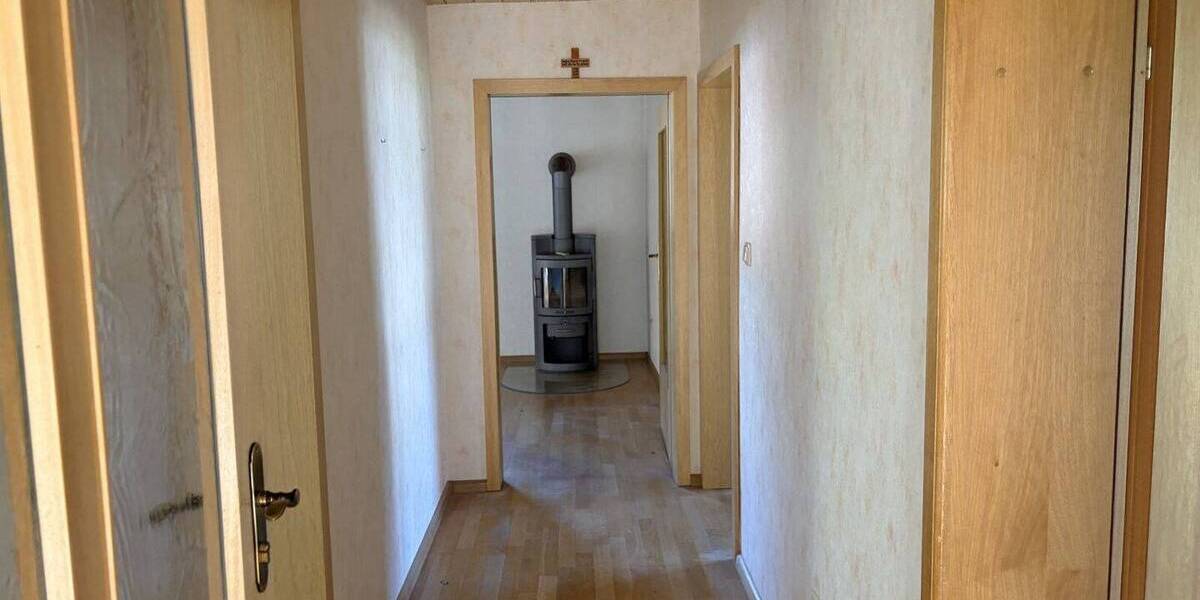 Mehrfamilienhaus, Wohnhaus Schiffweiler Stennweiler - 6 Zimmer, 158 m&sup2;, 198.000&euro; | Angebot:26434026