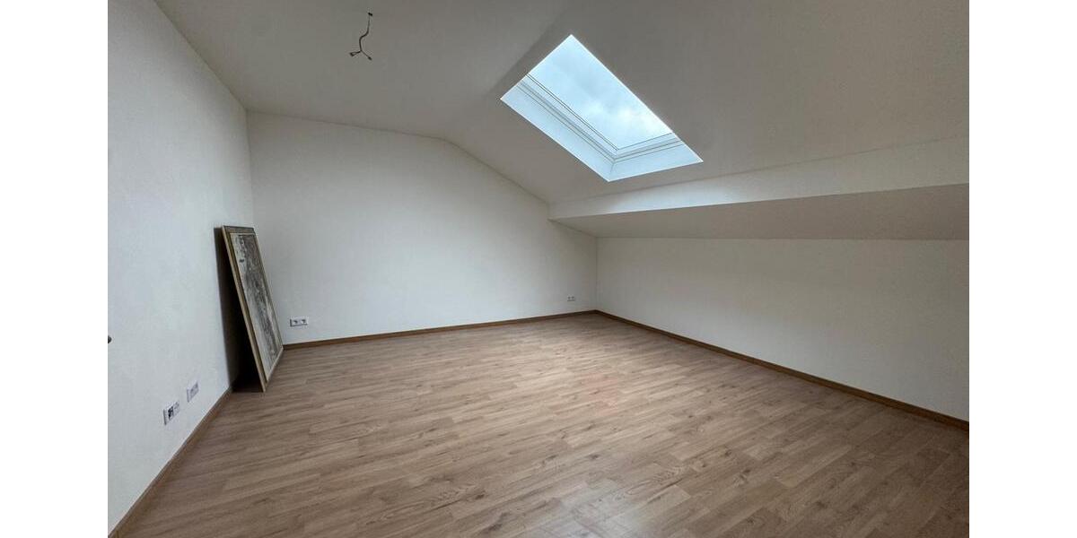 Etagenwohnung Gries - 3 Zimmer, 90 m&sup2;, 1.150&euro; | Angebot:25868015