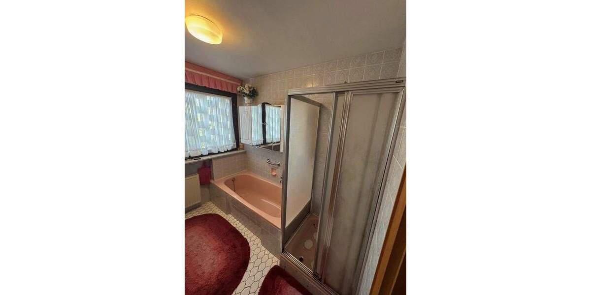 Einfamilienhaus Zweibrücken - 7 Zimmer, 200 m&sup2;, 319.500&euro; | Angebot:25928891