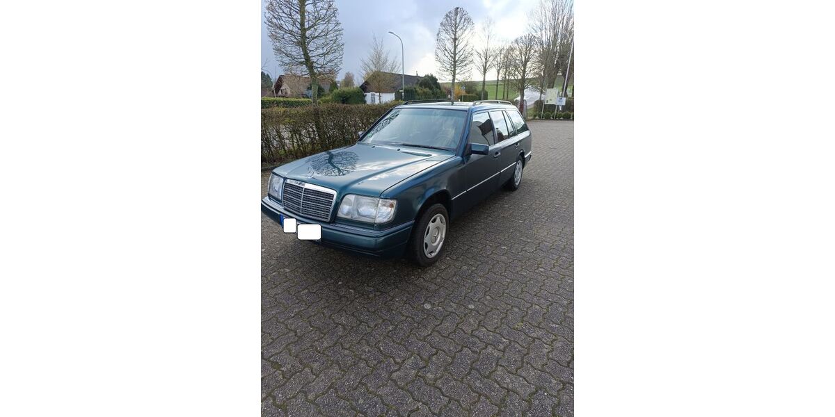 Mercedes-Benz E 200 325.147 km 3.900 &euro; Knopp-Labach 66917