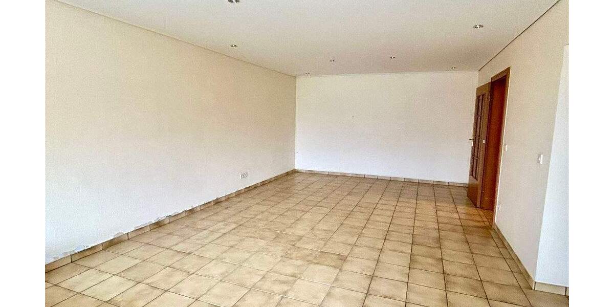 Etagenwohnung Saarbrücken Scheidt - 2 Zimmer, 77 m&sup2;, 149.000&euro; | Angebot:25701158