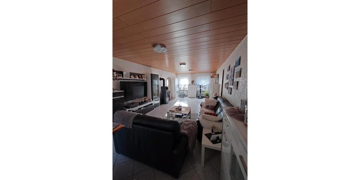 Einfamilienhaus Friedrichsthal - 7 Zimmer, 175 m&sup2;, 250.000&euro; | Angebot:25971205