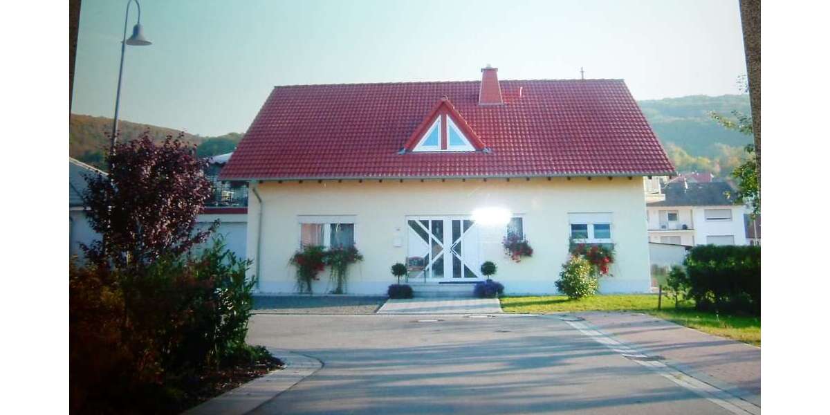 Einfamilienhaus Erzenhausen - 6 Zimmer, 252 m&sup2;, 575.000&euro; | Angebot:25925640