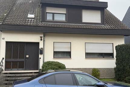 Haus Kirkel - 11 Zimmer, 270 m&sup2;, 445.000&euro; | Angebot:24814296