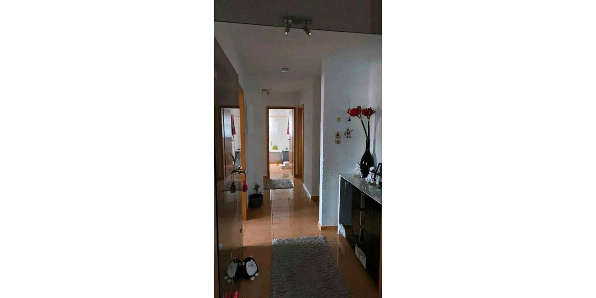 Etagenwohnung Homburg - 3 Zimmer, 86 m&sup2;, 1.050&euro; | Angebot:24346058